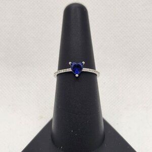 Heart-Shaped Blue CZ Ring in 925 Silver Size 6 (NWOT)‎